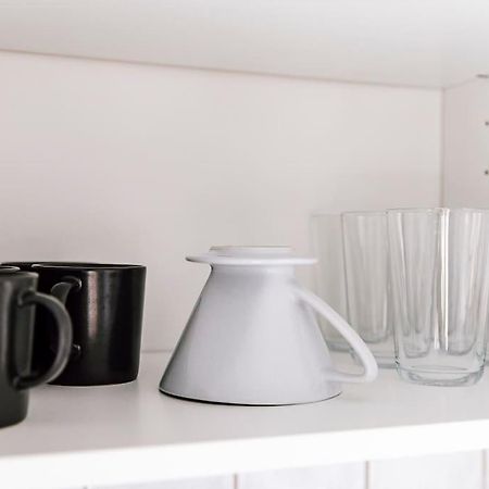 Komplett Neu: 2-Zi Zentral Im Altbau. 24H-Checkin Kiel Exterior foto